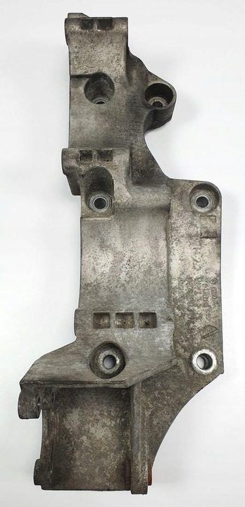 фото №1, Лапи основание генератора audi tt 8n 1.8 t 06a903143p