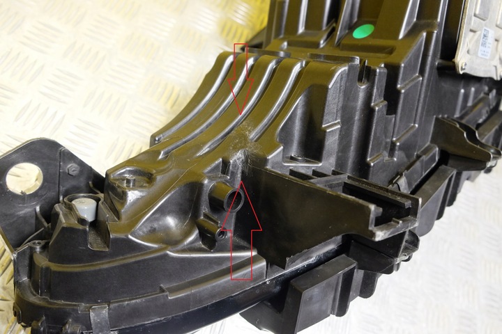 фото №15, Alfa romeo stelvio 2017- фара лампа ксенон r usa