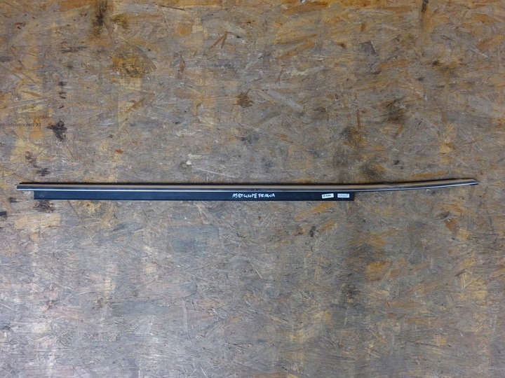 фото №1, Audi s5 a5 8t 3d купе планка накладка правая 8t0853284c