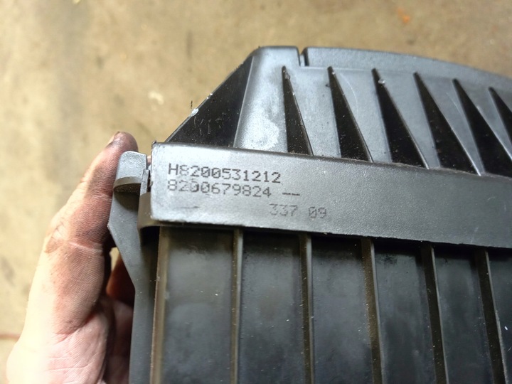 фото №12, Корпус фільтра повітря renault master 2.5 d 8200531212 8200679824