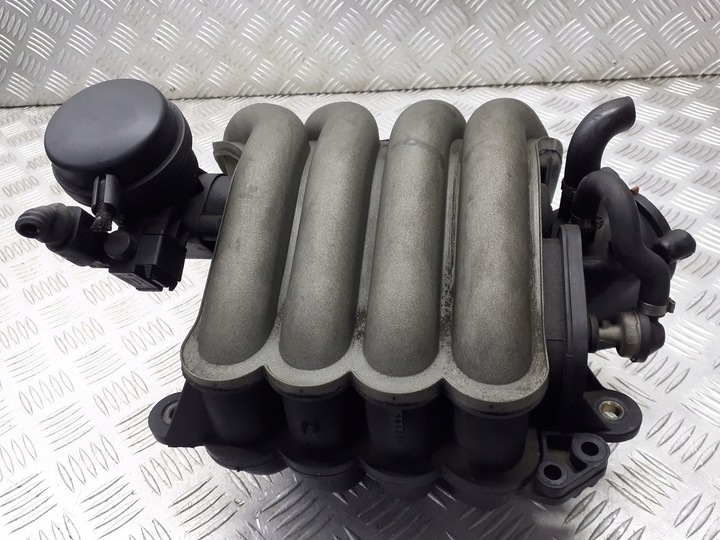 фото №1, Колектор всмоктуючий vw passat b5 fl 2.0 06b133210as