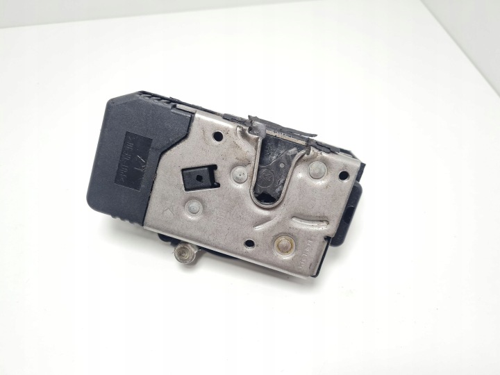 фото №8, 2010 nissan primastar замок дверь передних 8200008246