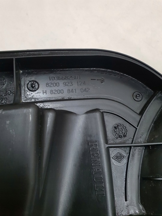 фото №12, Renault megane iii рестайлінг 1.5dci 12-16 резонатор повітря 8200923124