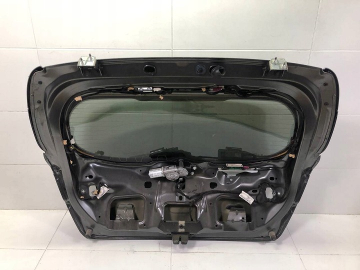 фото №13, Крышка багажника ford fiesta mk8 2017 -2023
