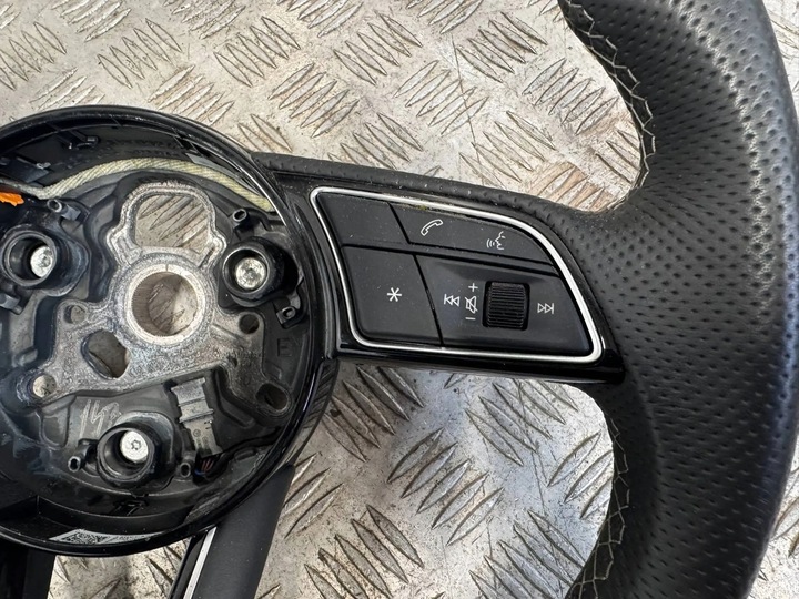 фото №7, Audi a4 b9 8w 2019-2024 кермо s-line рестайлінг пелюстки