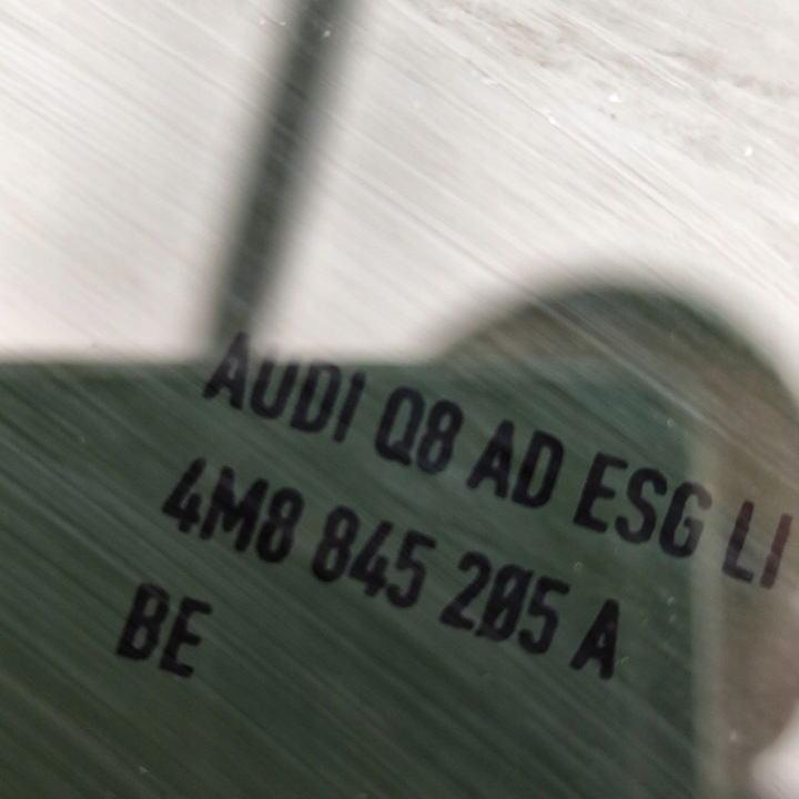 фото №8, Audi q8 2024 левая сторона стекло дверь задних