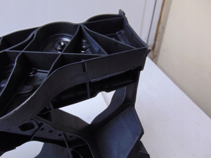 фото №12, Усилитель лобовое верхний ремня audi q4 e-tron 89a805594d