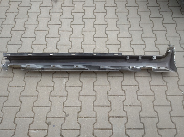 фото №1, Volvo c30 планка порогова права 30779139