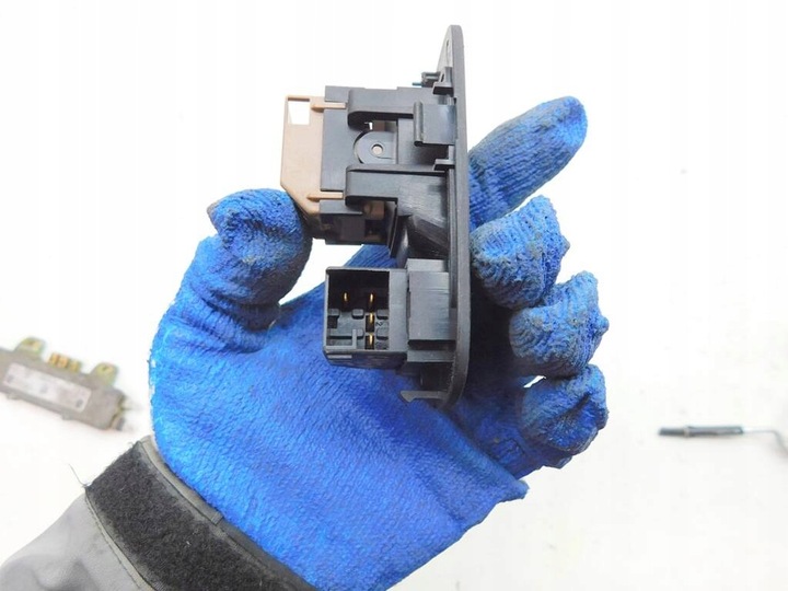 фото №8, Porsche cayenne 03-10 переключатель стёкла 7l5959858