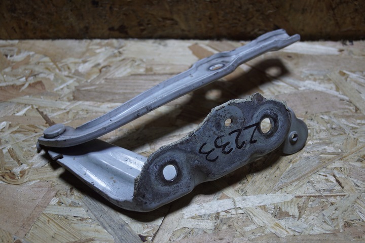 фото №6, Петля капота левый skoda octavia iii 5e0823301