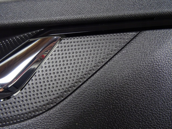 фото №10, Kamiq боковина обивка дверь правые зад 654867024an