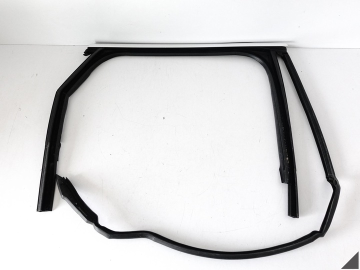 фото №1, Vw touareg iii 760 cr7 18- прокладка двері правих зад планка хром