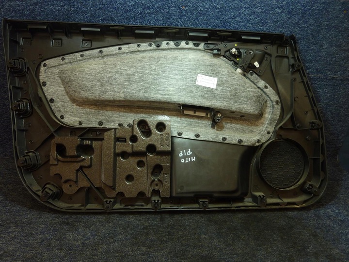 фото №7, Боковина оббивка двері alfa romeo mito 08- праві