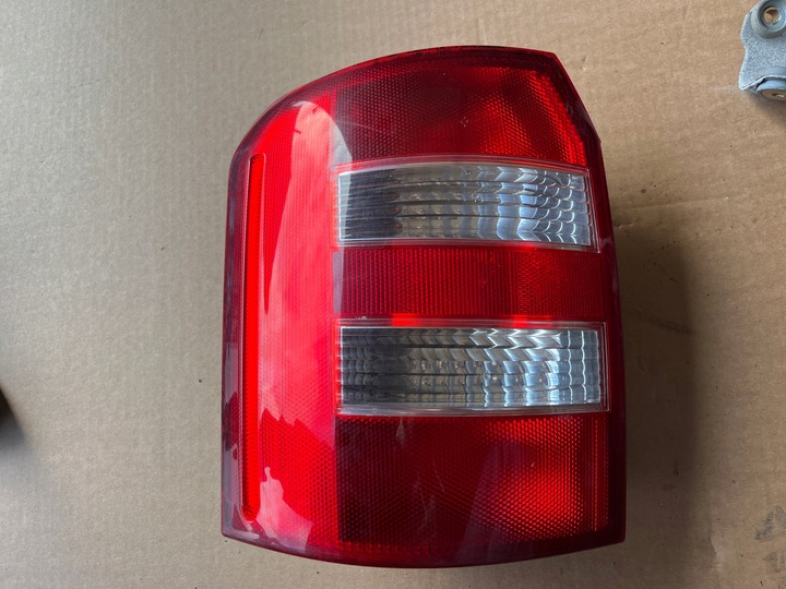 фото №1, Лампа задня ліва audi a2 1999-2005 гарна лівий зад