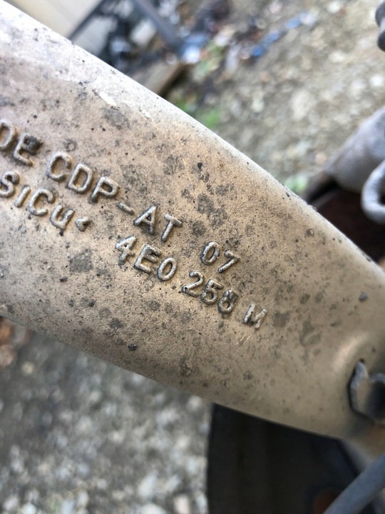 фото №5, Audi a8 d3 правые перед поворотный кулак рычаг 4e0258m