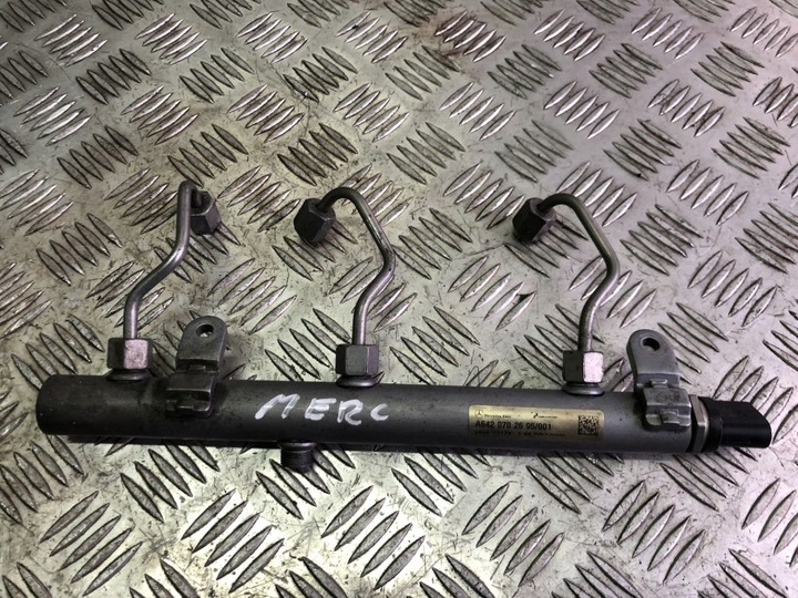 фото №1, Mercedes w219 3.2 cdi планка впрыскивающий датчик