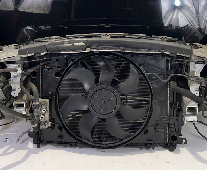 фото №9, Mercedes w205 205 c43 amg перед крылья pas лампы капот радиатор полный led