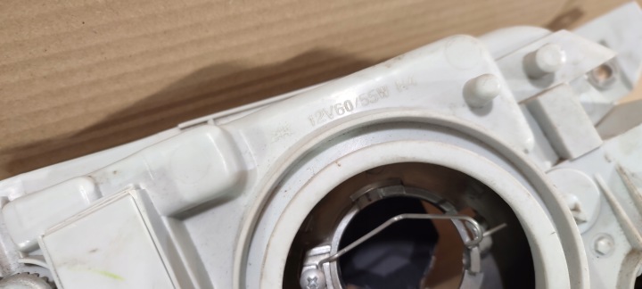 фото №7, Mazda premacy reflektror фара левая перед оригинал eu