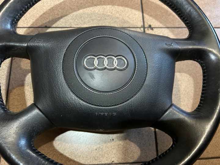 фото №10, Руль air bag чёрная audi a6 c5 дорестайлинг