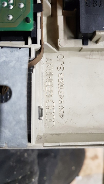 фото №5, Audi a8 d2 освітлення кабіни sos лампа