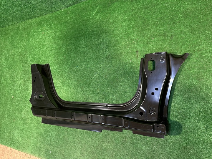 фото №3, Renault zoe порог правый стойка обшивка