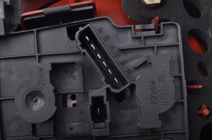 фото №9, Volkswagen passat b5 лампа правая задняя правые зад универсал 3b9945096aa европа