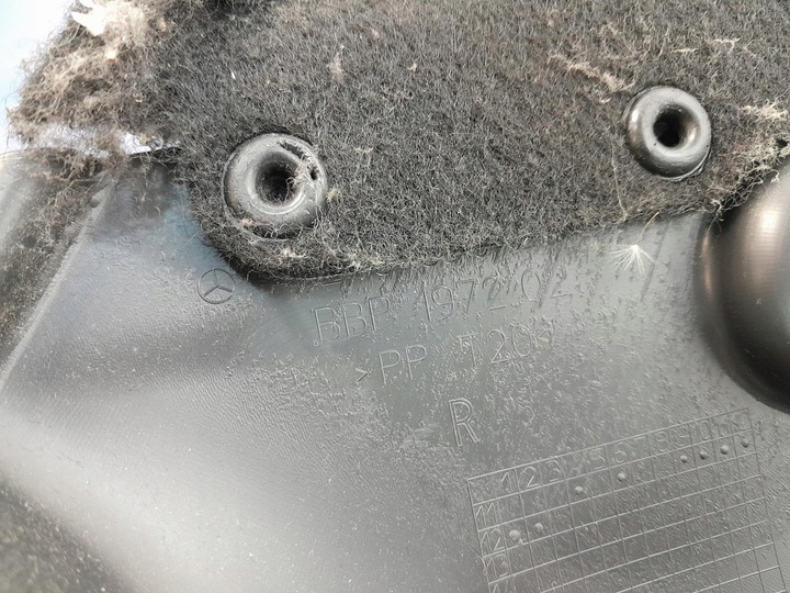 фото №4, Mercedes b w246 обивка боковина багажника левый