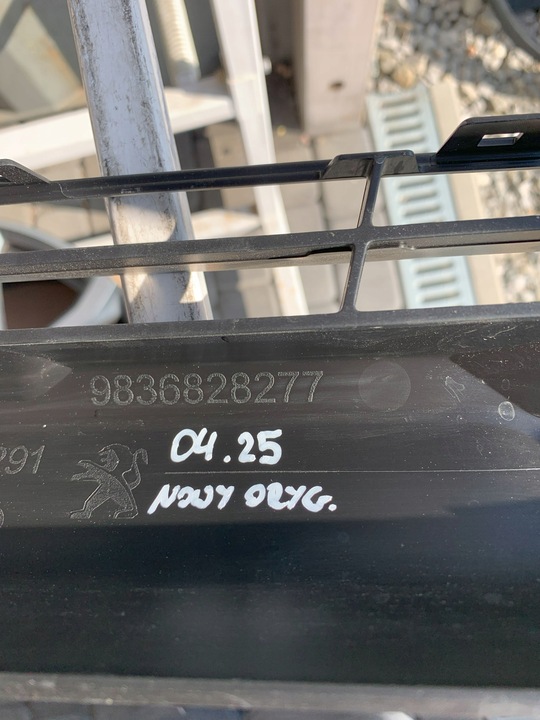 фото №6, Спойлер бампер перед переднее peugeot 3008 5008 fl 20r pdc 9836828277 04.25