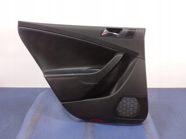 фото №1, Vw passat b6 универсал обивка дверь зад левый