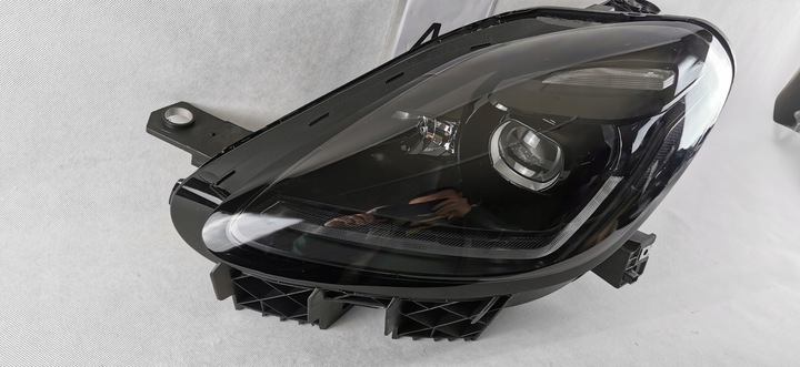 фото №2, Maserati grecale повний led лівий фара