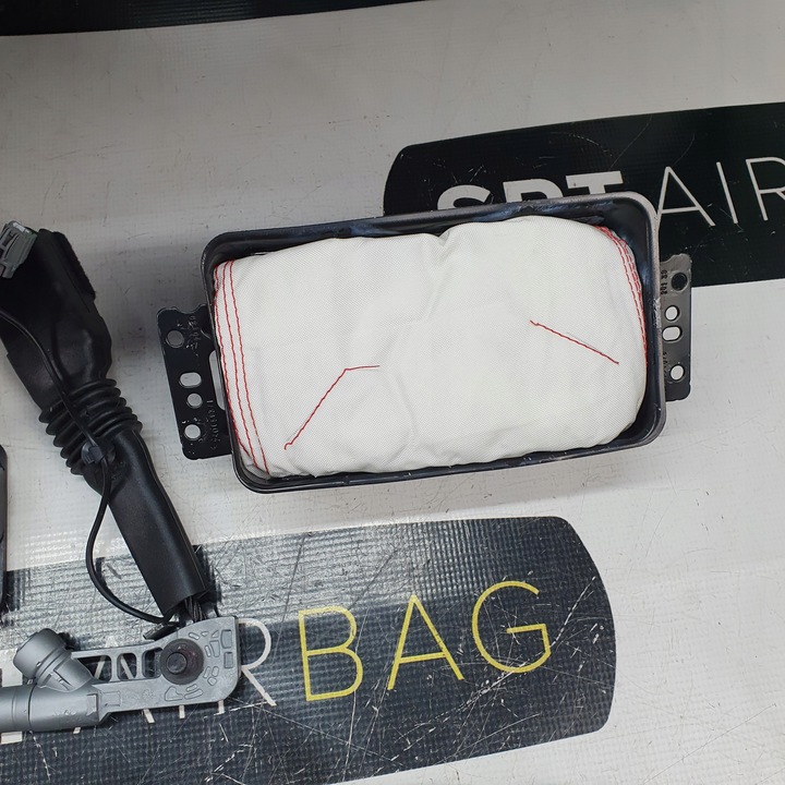 фото №11, Charger панель консоль подушки ремни подушка безопасности