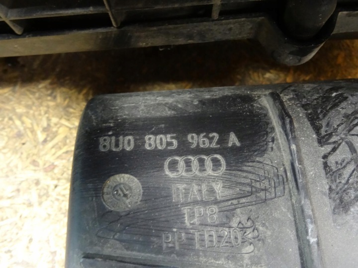 фото №13, Audi q3 8u 11-18 tdi корпус повітропровід фільтра повітря 8u0805962a 8u0129618f
