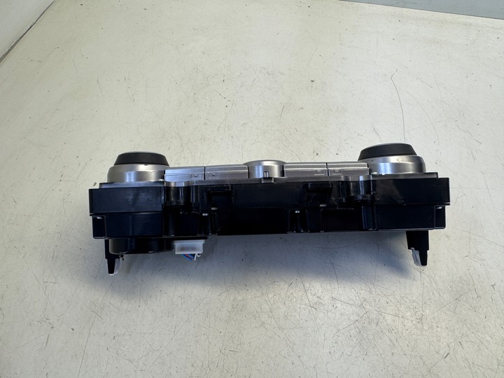 фото №10, Subaru outback панель кондиционера 72311 al130