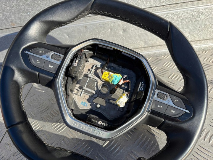 фото №7, Peugeot 208 2008 ii руль мультифункция кожа