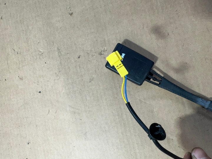 фото №9, Застібка ременя, ременів перед, передня права, ліва mercedes b клас w246 m