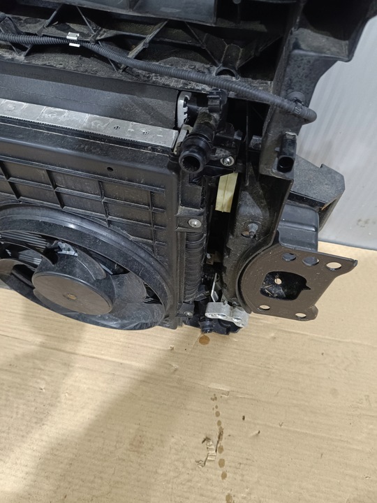фото №4, Vw caddy iv 15- pas переднє радіатор вентилятори 1.4tsi комплект