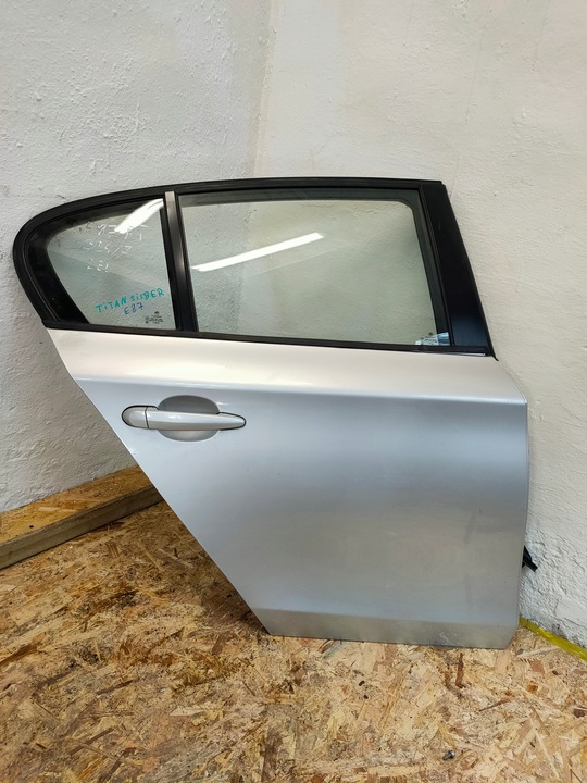 фото №1, Дверь правые зад bmw e87 титан серебро красивый