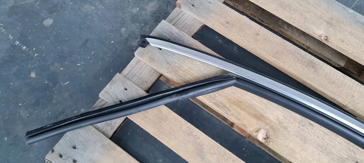 фото №6, S3 8y a3 планка стёкла дверь прокладка левый перед sedan 8y0837431a