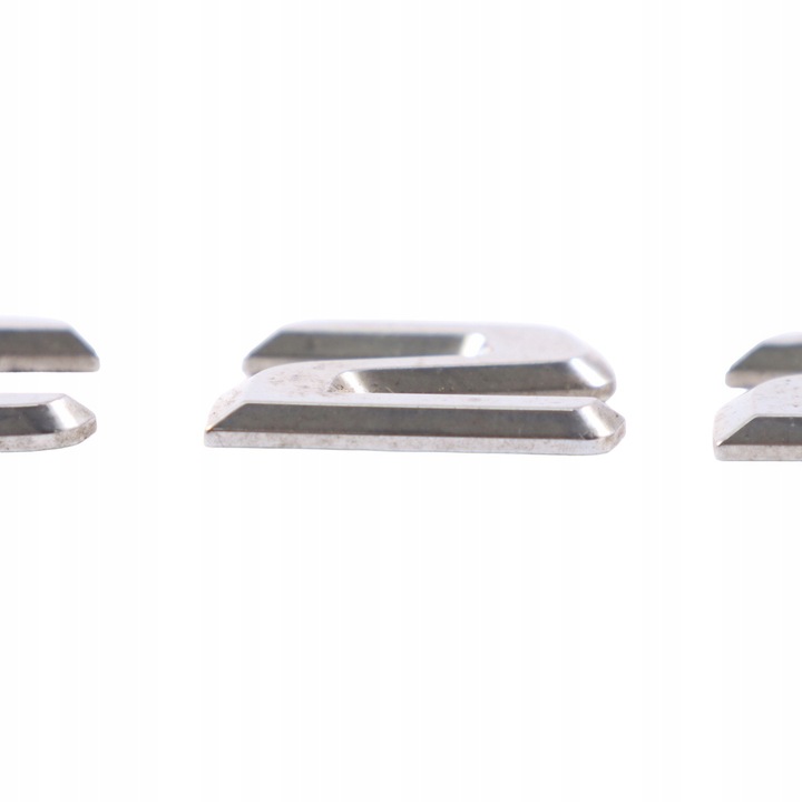 фото №10, Mercedes w204 c209 надпись обозначение задней крышки багажника c220 a2098170915