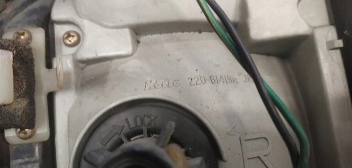 фото №6, Mazda bongo e2200 лампа задняя правая 22061419