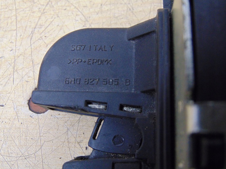 фото №8, Замок кришки багажника vw polo v 6r 6r0827505b
