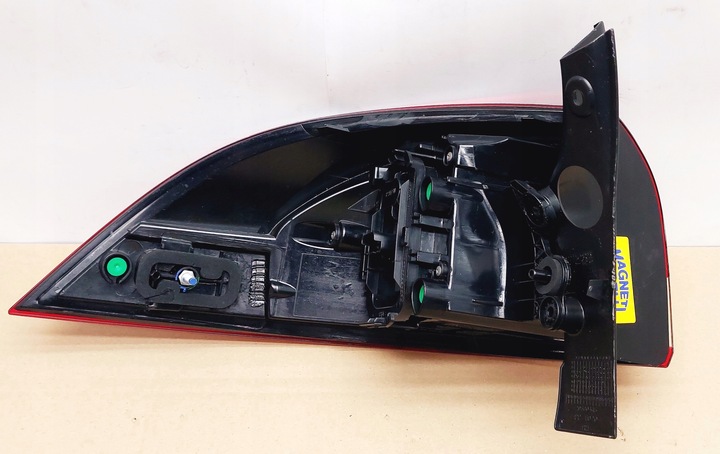 фото №3, Магніт marelli/ al лампа права зад 20530748rh renault clio iv sw