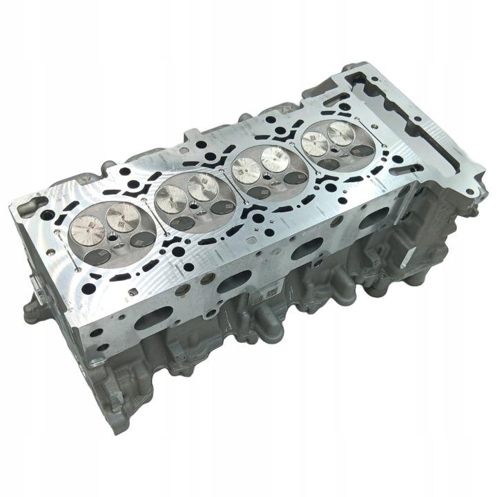 фото №1, Головка з клапанами mercedes a b cla gla glb a2600107701 a2600105600 набір