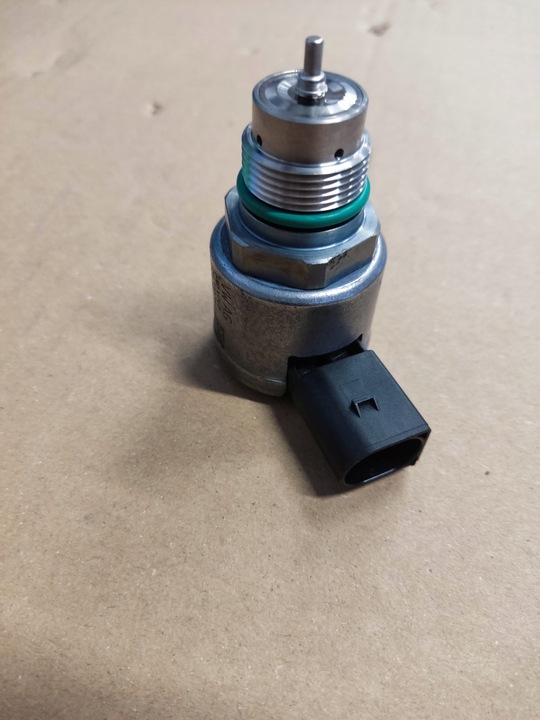 фото №9, Клапан планки датчик давления топлива audi vw 2.0 tdi 04l130764c