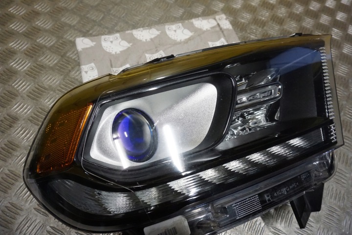фото №15, Dodge durango 2014- фара передня права темне звичайна з led usa
