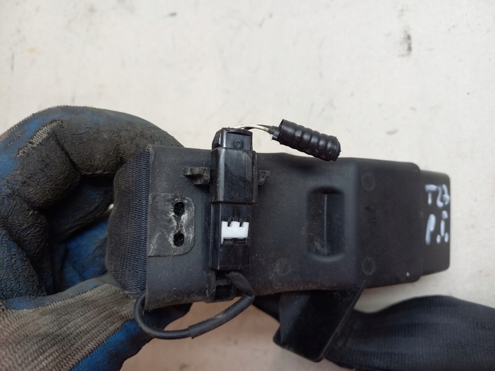 фото №7, Avensis iii t27 09-15 toyota pas безпеки зад zpięcie гніздо