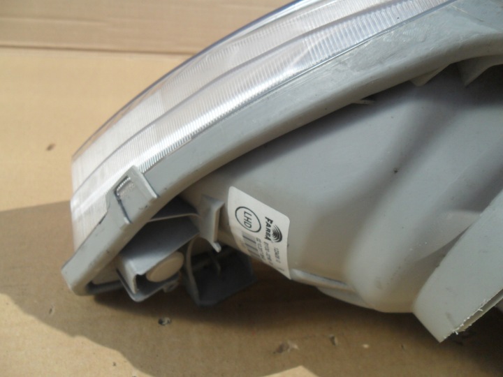фото №9, Toyota corolla sedan 2002- фара правая передняя