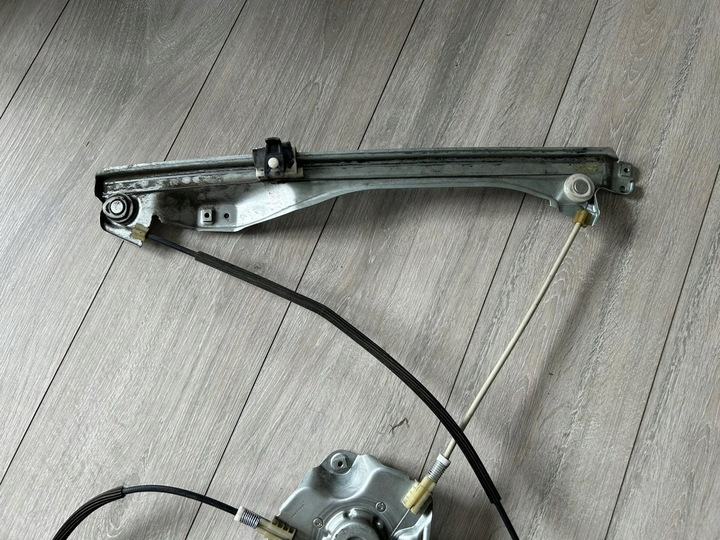 фото №8, Механізм підйомник скло праві перед renault clio iii 5d 8200291147-j