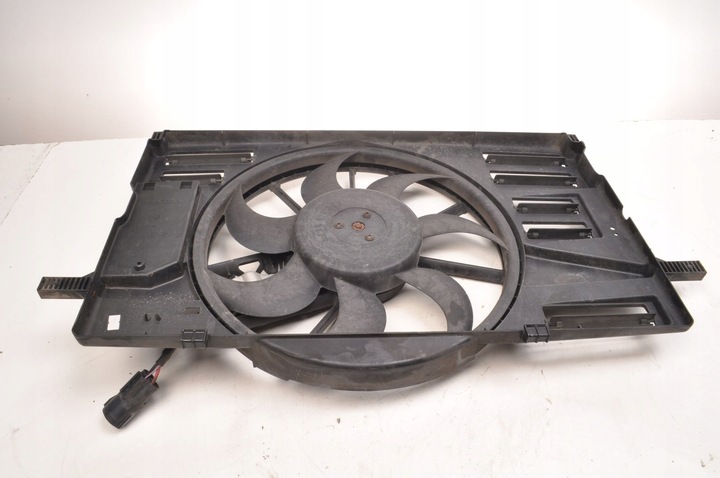 фото №7, Volvo s40 ii c30 c70 v50 2.4 d5 вентилятор радиатор 31261990 1137328365