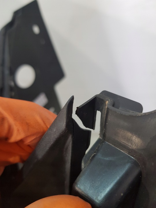 фото №13, Решітка радіатора решітка бампера перед 5n0853653f vw tiguan 5n 2.0 tdi 12r eur